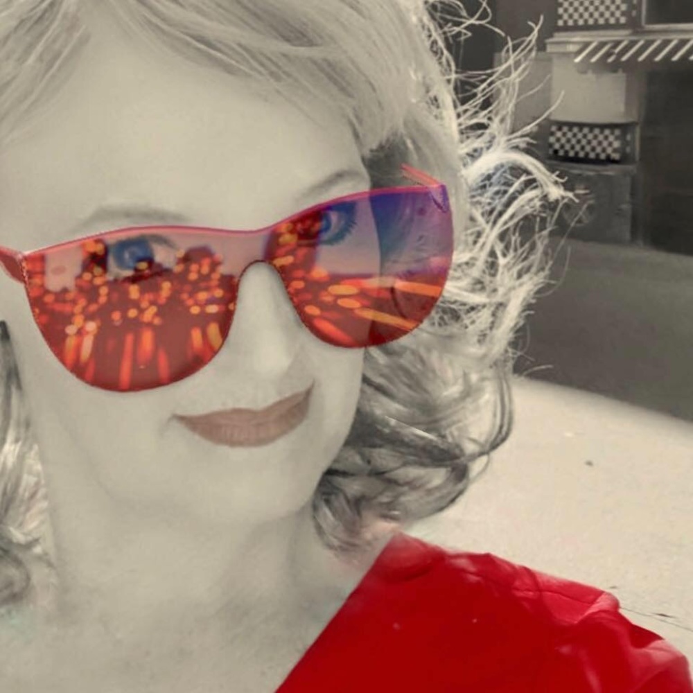 Meet your Posher, Crystal